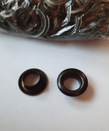 Nestels 10 mm zwart