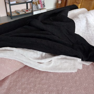 double gauze broderie uit Frankrijk