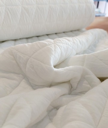 Quilted knit quality textiles