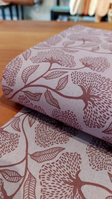 Katoen poplin lila bloemen