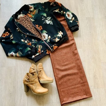 Img0111 scaled 800x800