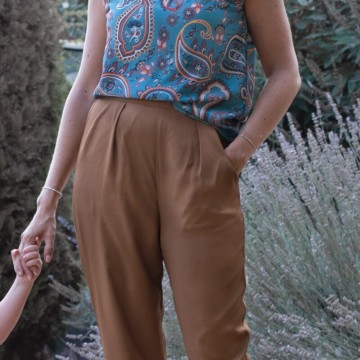 Nia top and pants 800x800