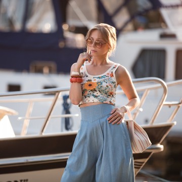 See you at six flower painting m french terry 016s