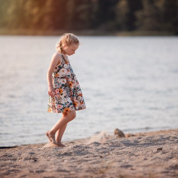 See you at six flower painting m french terry 021s