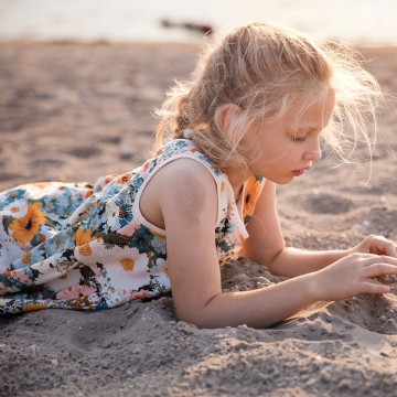 See you at six flower painting m french terry 052s