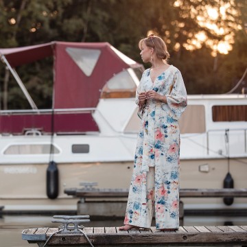 See you at six roses on canvas m linen viscose blend 20s