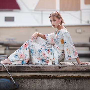 See you at six roses on canvas m linen viscose blend 22s