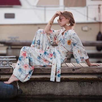 See you at six roses on canvas m linen viscose blend 25s