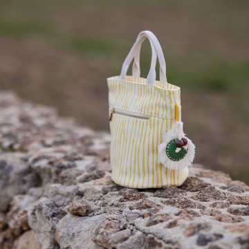 See you at six wiggly verticals yellow m cotton canvas papyrus creme 012s