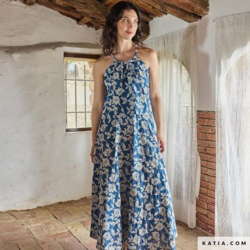 Voile stof in spijkerblauw met witte borduursels 2298 2 03 katia g