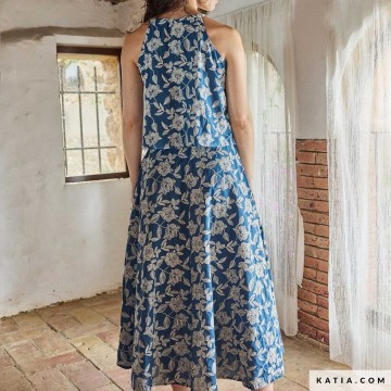 Voile stof in spijkerblauw met witte borduursels 2298 2 04 katia g